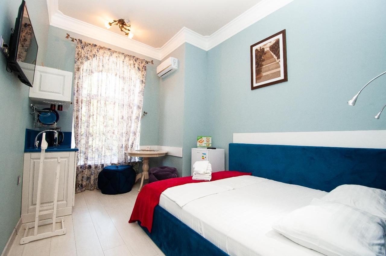 Art Suites Near Deribasovskaya Odessa Exterior photo